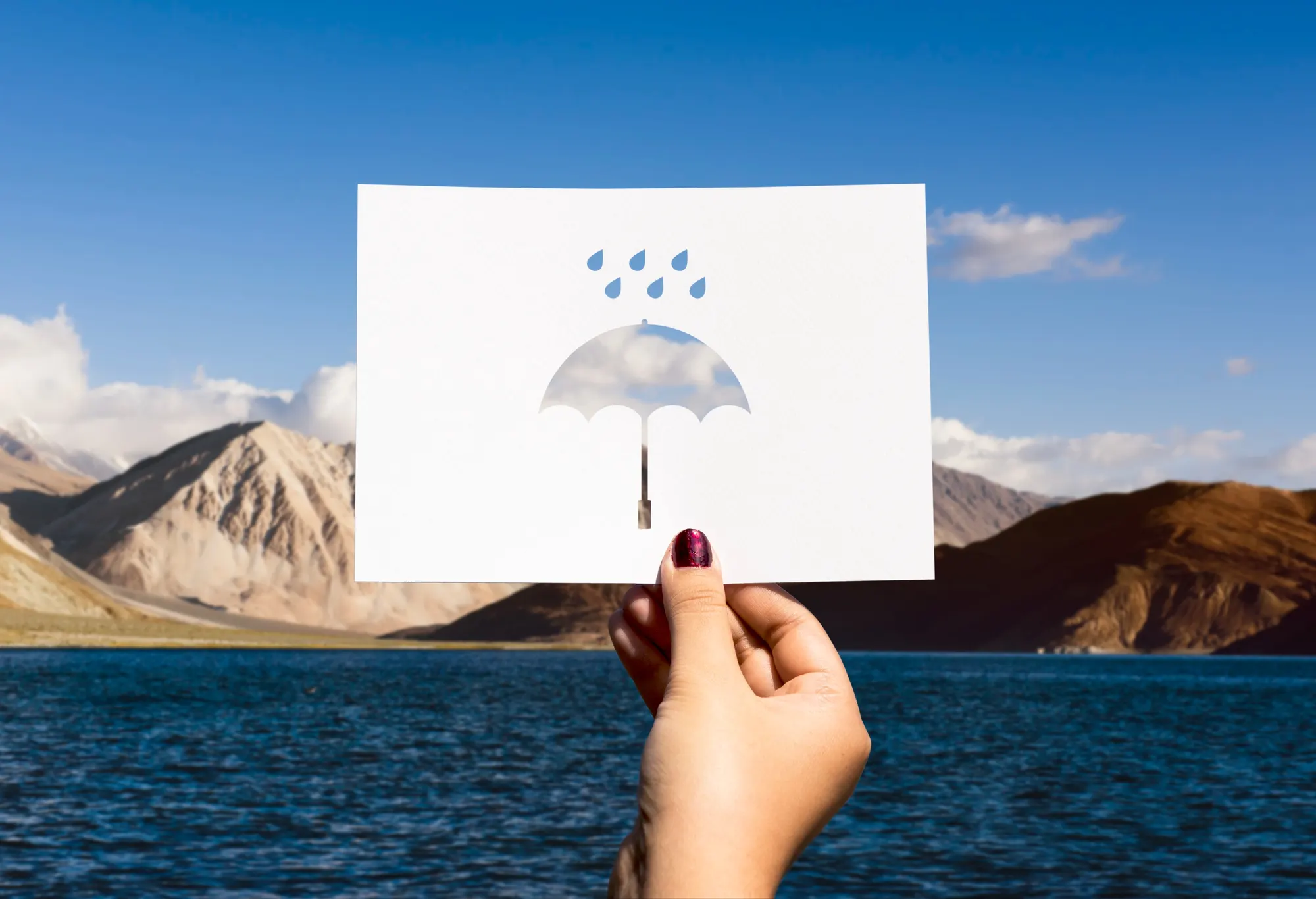 Why UAE Buildings Need Special Weather Protection